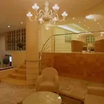 Macia Condor 4*