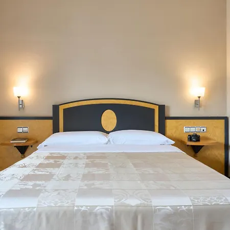 ماسيا كوندور 4* غرناطة