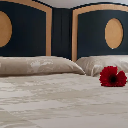 Macia Condor Hotell