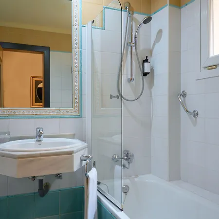 Macià Cóndor 4* Granada