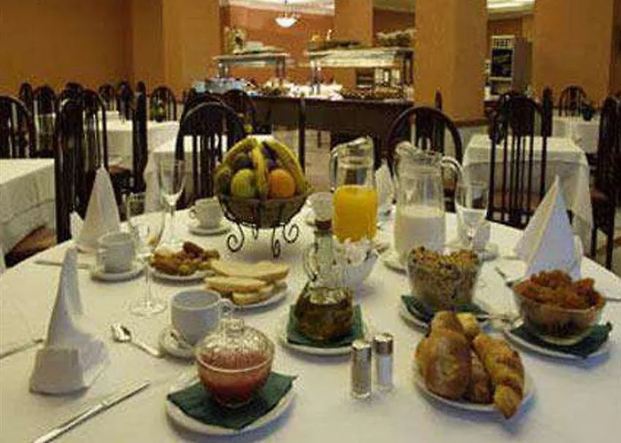 Macia Condor 4*