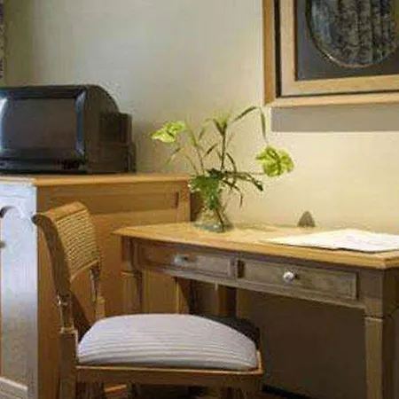 Macia Condor Otel
